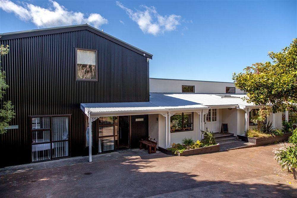 Le Chalet Waiheke Apartments Ostend Exterior photo